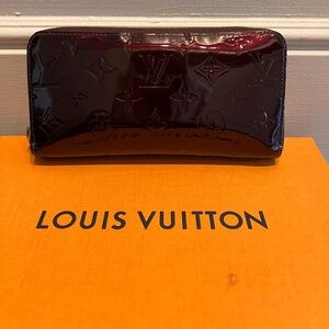 Louis Vuitton Vernis Patent Leather Zippy Long Wallet